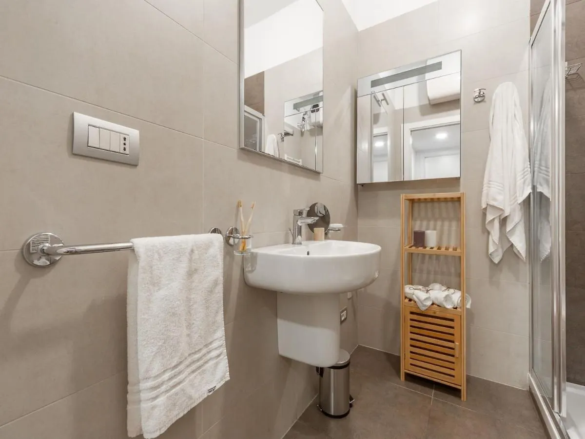 The Best Rent - Sunny Two-Bedroom Apartment In Piazzale Loreto Milan 0*,