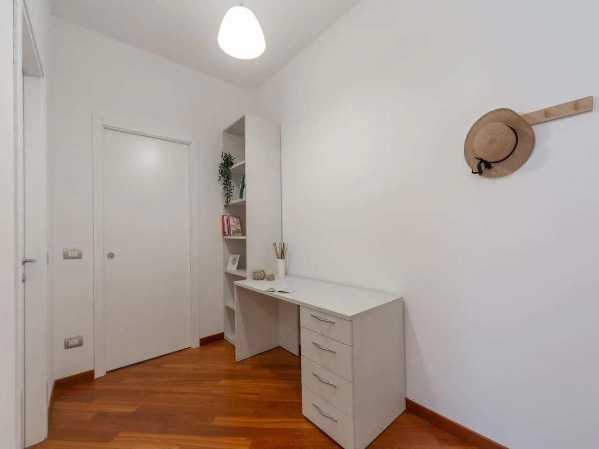 The Best Rent - Sunny Two-Bedroom Apartment In Piazzale Loreto Milan 0*,  Italy