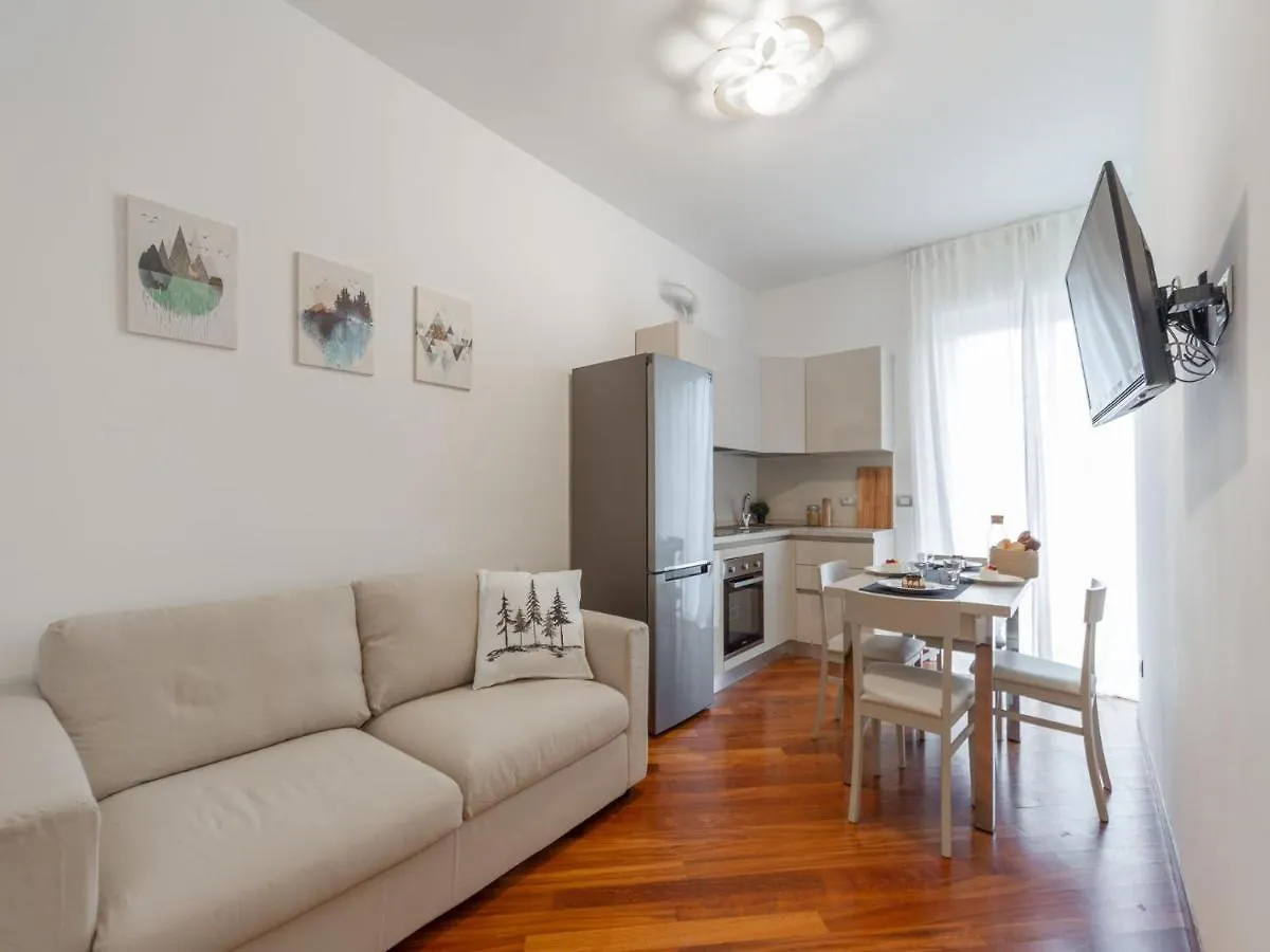 The Best Rent - Sunny Two-Bedroom Apartment In Piazzale Loreto Milan