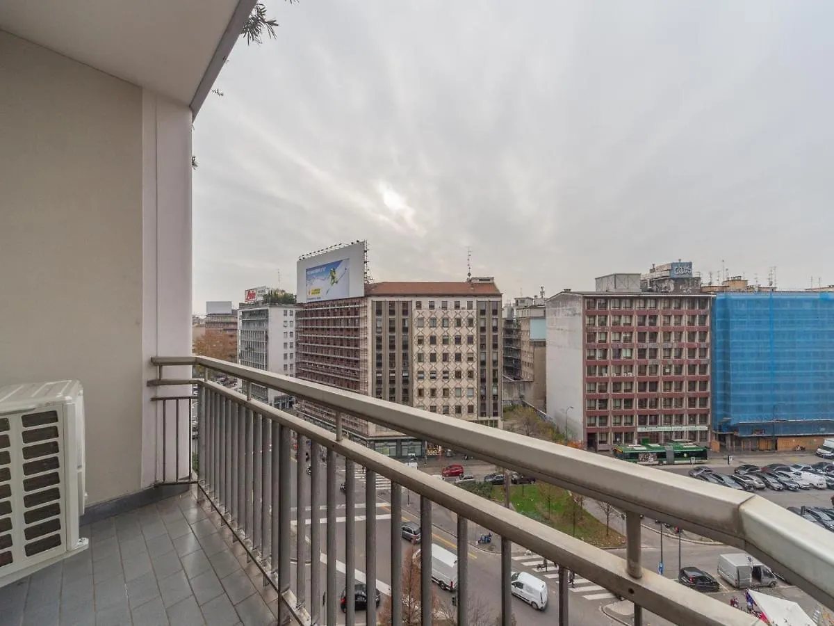 The Best Rent - Sunny Two-Bedroom Apartment In Piazzale Loreto Milan